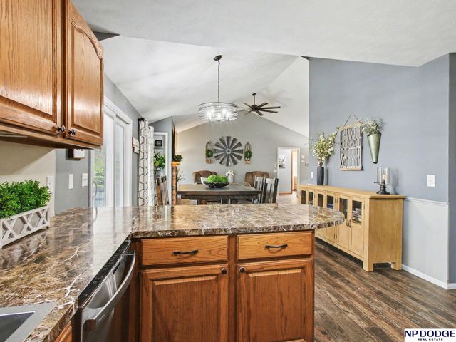 13947 Arbor Circle, Omaha, NE 68144