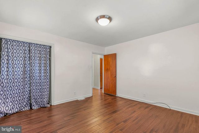 9231 ACADEMY RD, Philadelphia, PA 19114