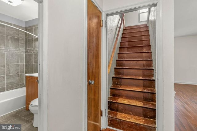 9231 ACADEMY RD, Philadelphia, PA 19114