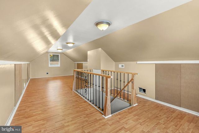 9231 ACADEMY RD, Philadelphia, PA 19114
