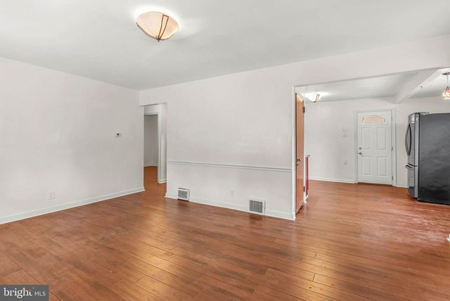 9231 ACADEMY RD, Philadelphia, PA 19114