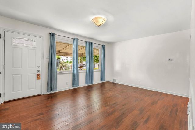 9231 ACADEMY RD, Philadelphia, PA 19114