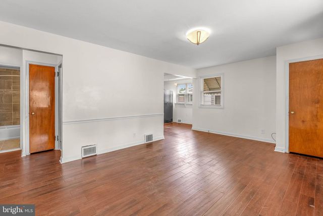9231 ACADEMY RD, Philadelphia, PA 19114