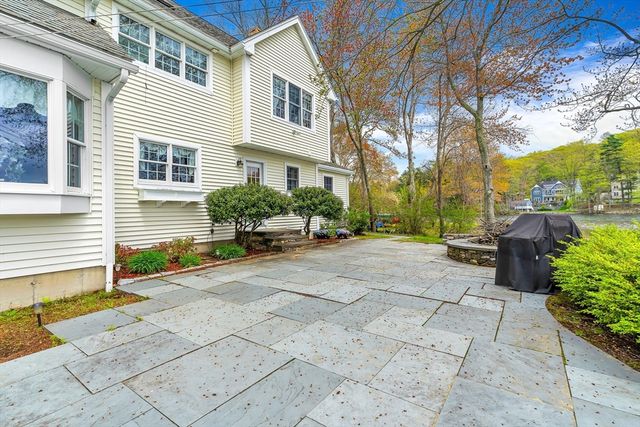 199 W Main St, Hopkinton, MA 01748