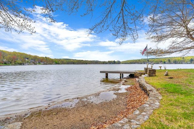 199 W Main St, Hopkinton, MA 01748