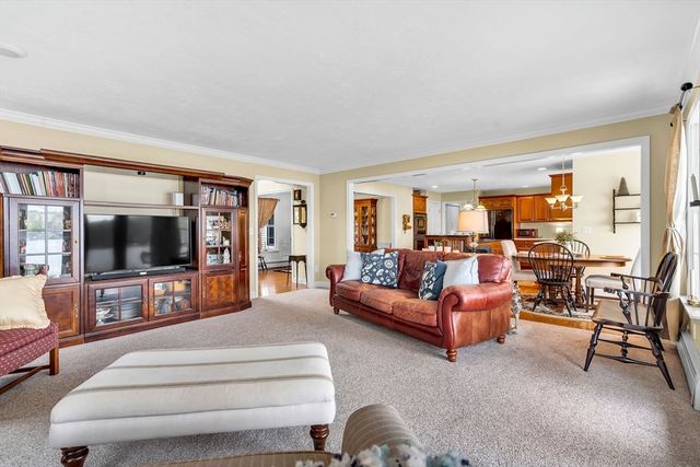 199 W Main St, Hopkinton, MA 01748