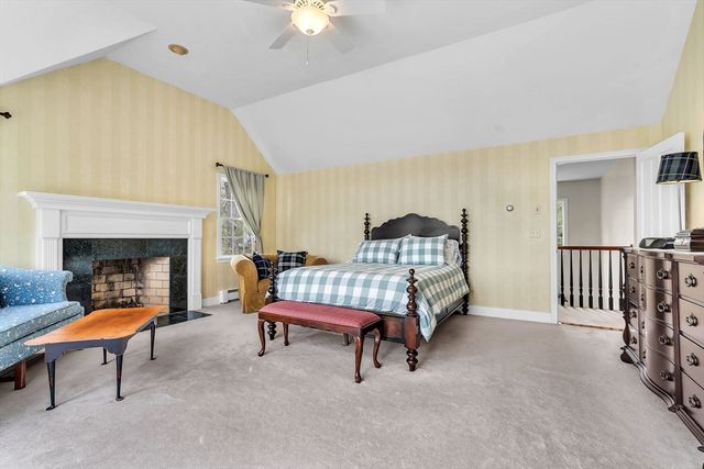 199 W Main St, Hopkinton, MA 01748