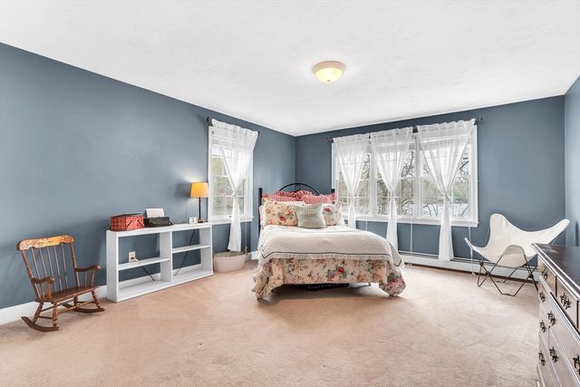199 W Main St, Hopkinton, MA 01748