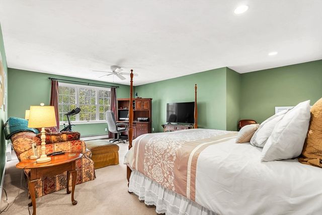 199 W Main St, Hopkinton, MA 01748