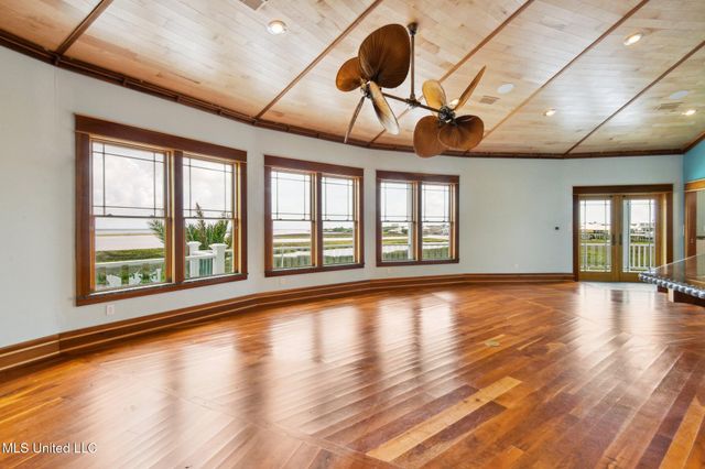 141 Janelle Drive, Bay Saint Louis, MS 39520