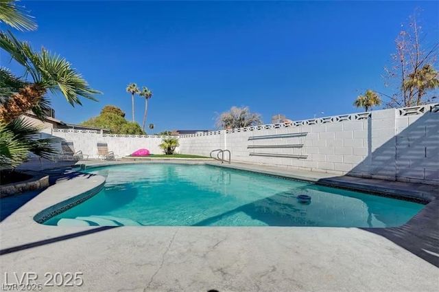 3750 Florrie Avenue, Las Vegas, NV 89121