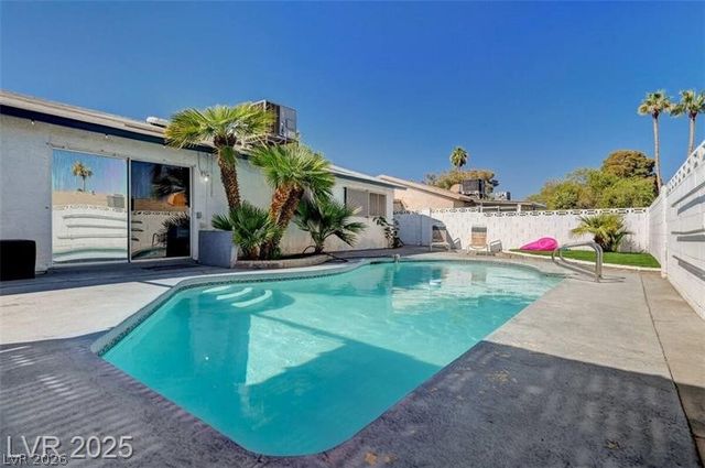 3750 Florrie Avenue, Las Vegas, NV 89121