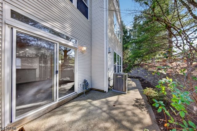 1 Hornbeam Way, Hardyston Twp., NJ 07419