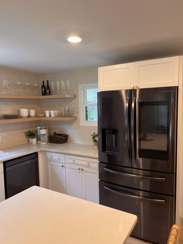 700 Maplewood Ln, Nashville, TN 37216