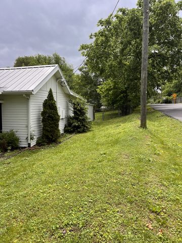 700 Maplewood Ln, Nashville, TN 37216
