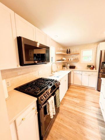 700 Maplewood Ln, Nashville, TN 37216