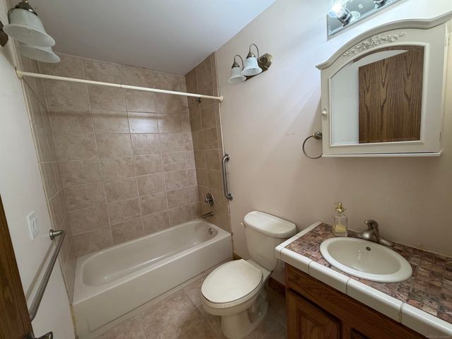 21707 Lilac Lane, Southfield, MI 48033