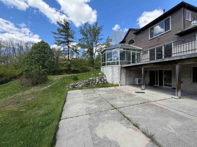 21707 Lilac Lane, Southfield, MI 48033