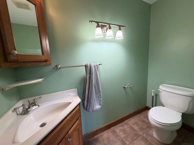 21707 Lilac Lane, Southfield, MI 48033