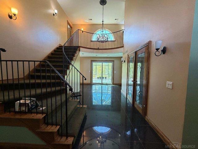 21707 Lilac Lane, Southfield, MI 48033