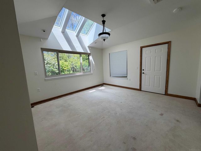 21707 Lilac Lane, Southfield, MI 48033