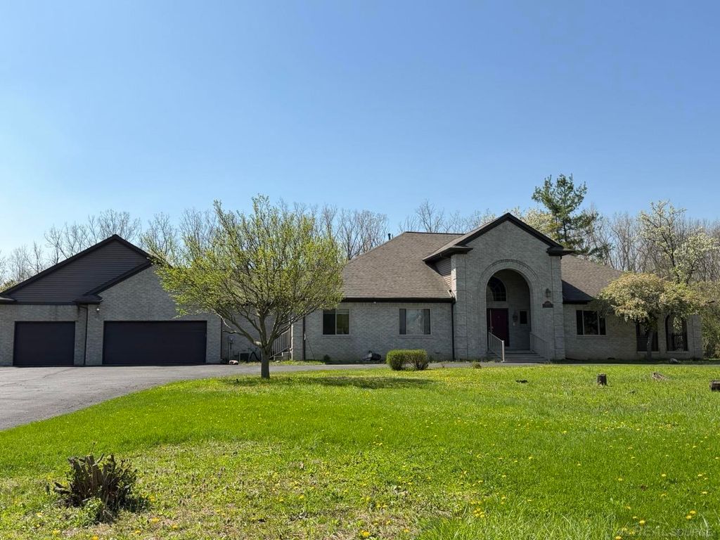 21707 Lilac Lane, Southfield, MI 48033