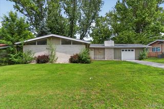2445 Allen Drive, Florissant, MO 63033