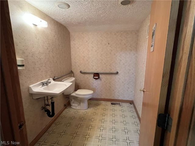 277 Gore Road, Conneaut, OH 44030