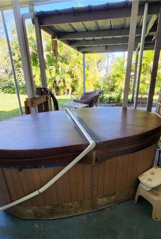 1792 Riverside Dr., Moore Haven, FL 33471