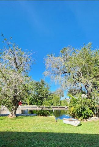 1792 Riverside Dr., Moore Haven, FL 33471