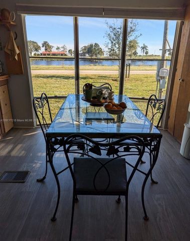 1792 Riverside Dr., Moore Haven, FL 33471