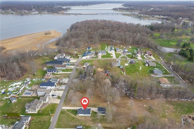 2351 Heston Drive, Lake Milton, OH 44429