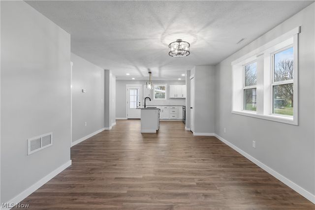 2351 Heston Drive, Lake Milton, OH 44429