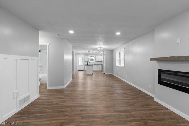 2351 Heston Drive, Lake Milton, OH 44429