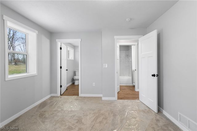 2351 Heston Drive, Lake Milton, OH 44429