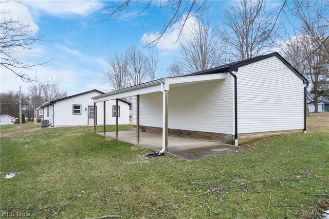 2351 Heston Drive, Lake Milton, OH 44429