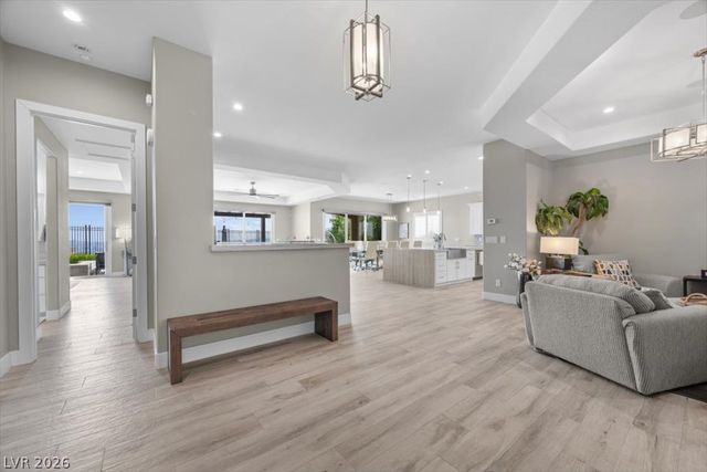 286 Besame Court, Las Vegas, NV 89138