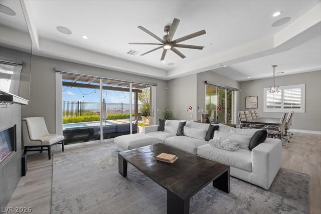286 Besame Court, Las Vegas, NV 89138