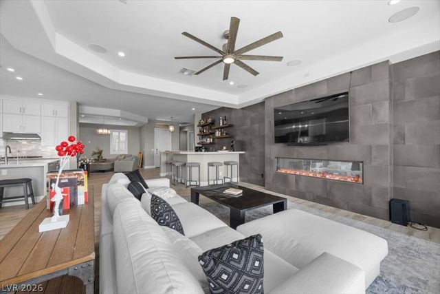 286 Besame Court, Las Vegas, NV 89138