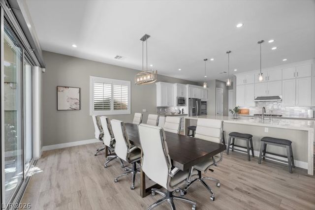 286 Besame Court, Las Vegas, NV 89138
