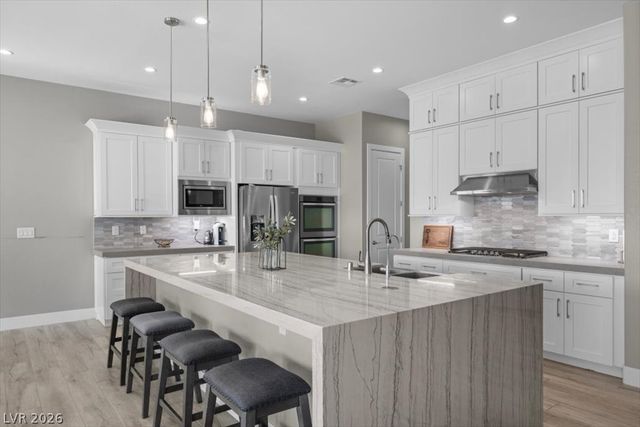 286 Besame Court, Las Vegas, NV 89138