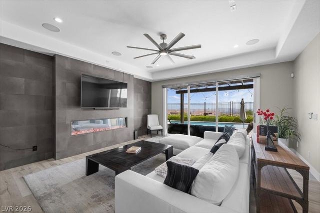 286 Besame Court, Las Vegas, NV 89138