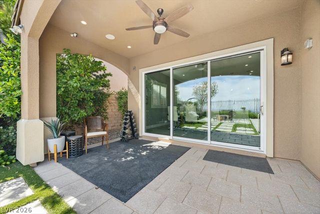 286 Besame Court, Las Vegas, NV 89138