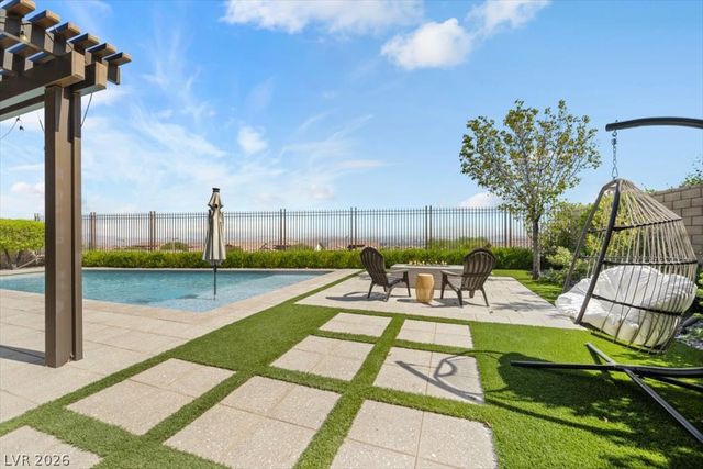 286 Besame Court, Las Vegas, NV 89138