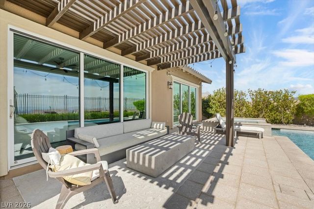 286 Besame Court, Las Vegas, NV 89138