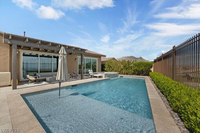 286 Besame Court, Las Vegas, NV 89138