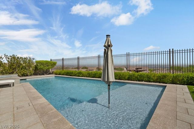 286 Besame Court, Las Vegas, NV 89138