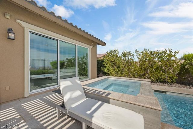 286 Besame Court, Las Vegas, NV 89138