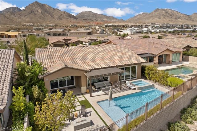 286 Besame Court, Las Vegas, NV 89138