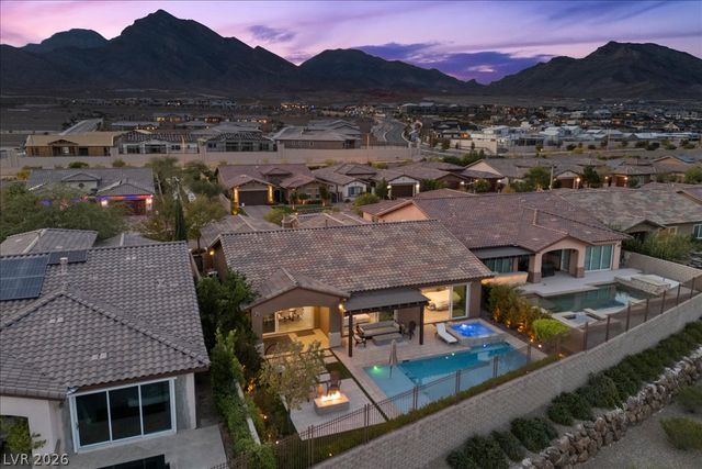 286 Besame Court, Las Vegas, NV 89138